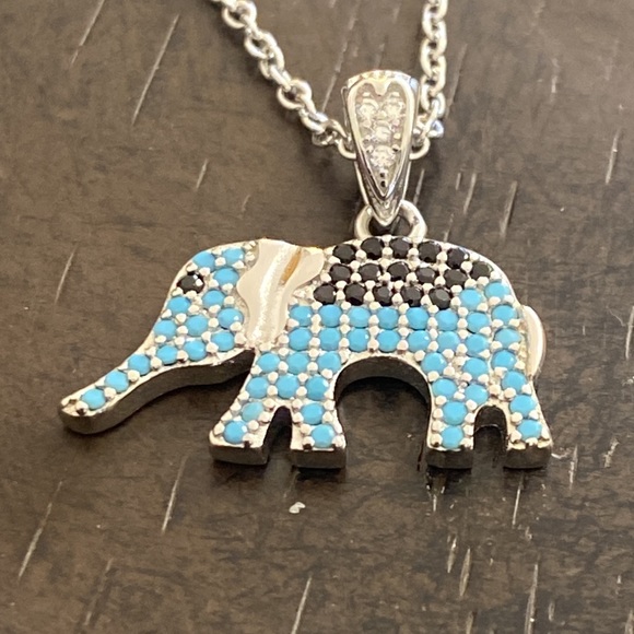 Swarovski Crystal sterling silver elephant pendant necklace - Picture 2 of 3